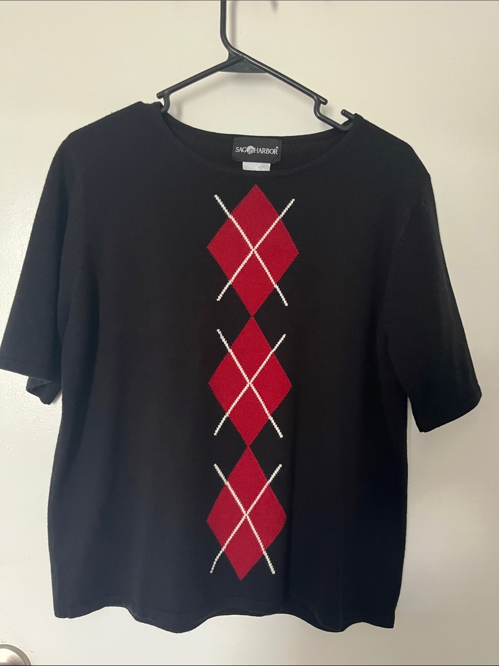 Sag Harbor Black Short-Sleeve Top with Red Argyle Panel